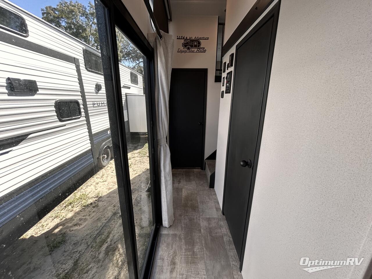 2025 Palomino Puma Destination 403LFT Photo 13