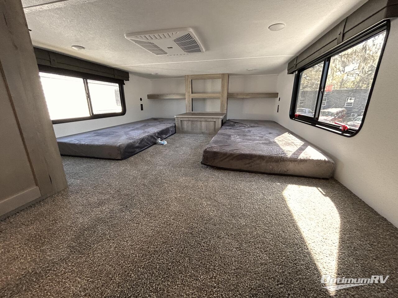 2025 Palomino Puma Destination 403LFT Photo 18