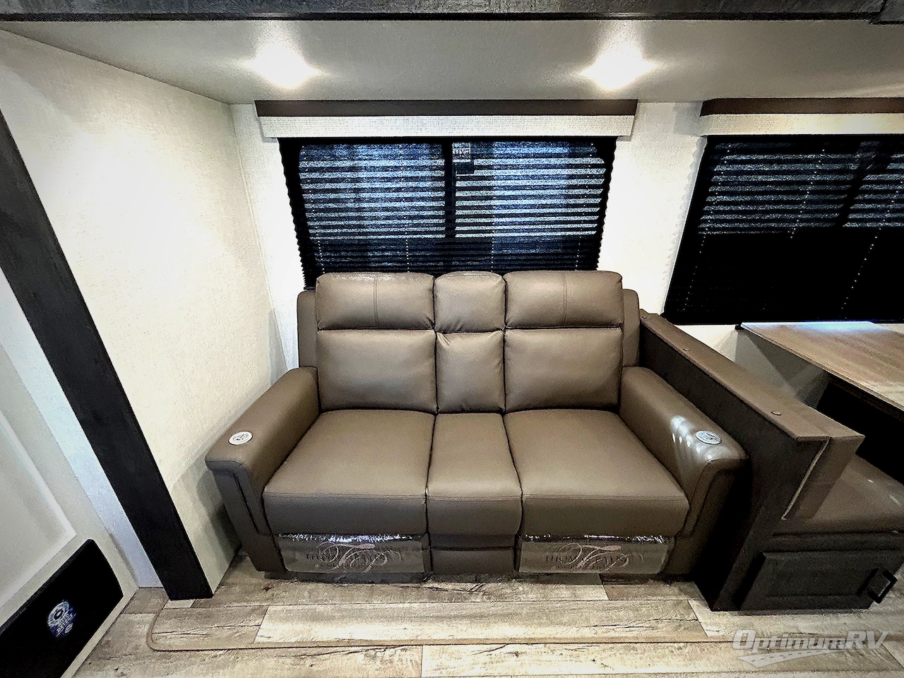 2025 Venture Sienna SA271VBH Photo 9