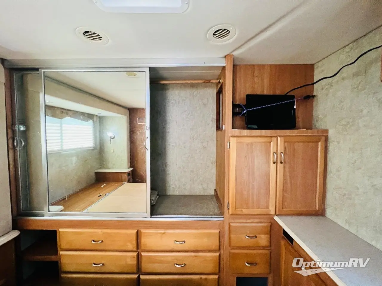 2007 National RV Sea Breeze LX 8360 Photo 16