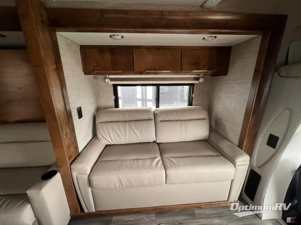 2020 Tiffin Wayfarer 25 RW Photo 8