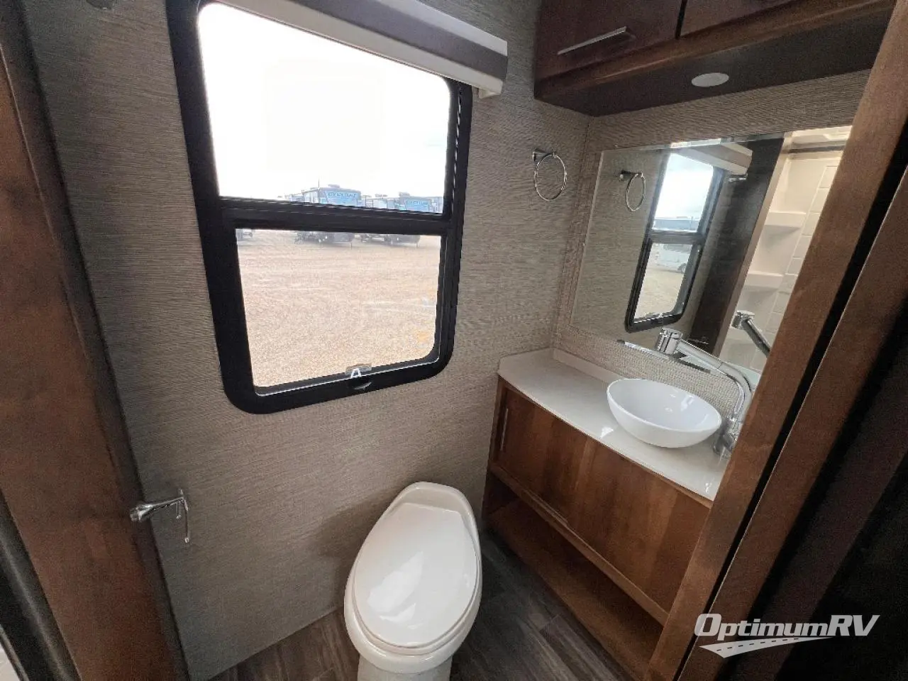 2020 Tiffin Wayfarer 25 RW Photo 11