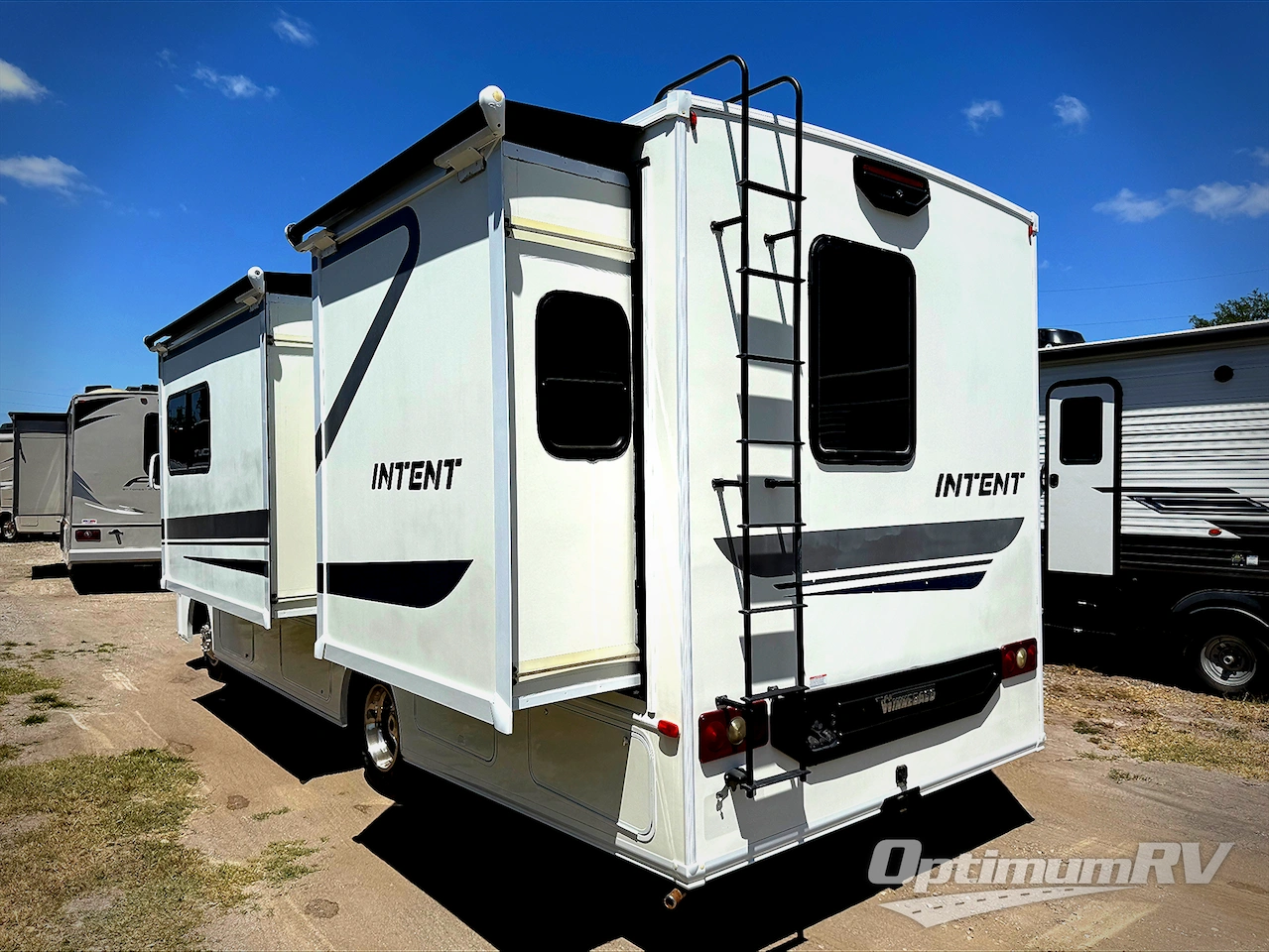 2018 Winnebago Intent 26M Photo 2