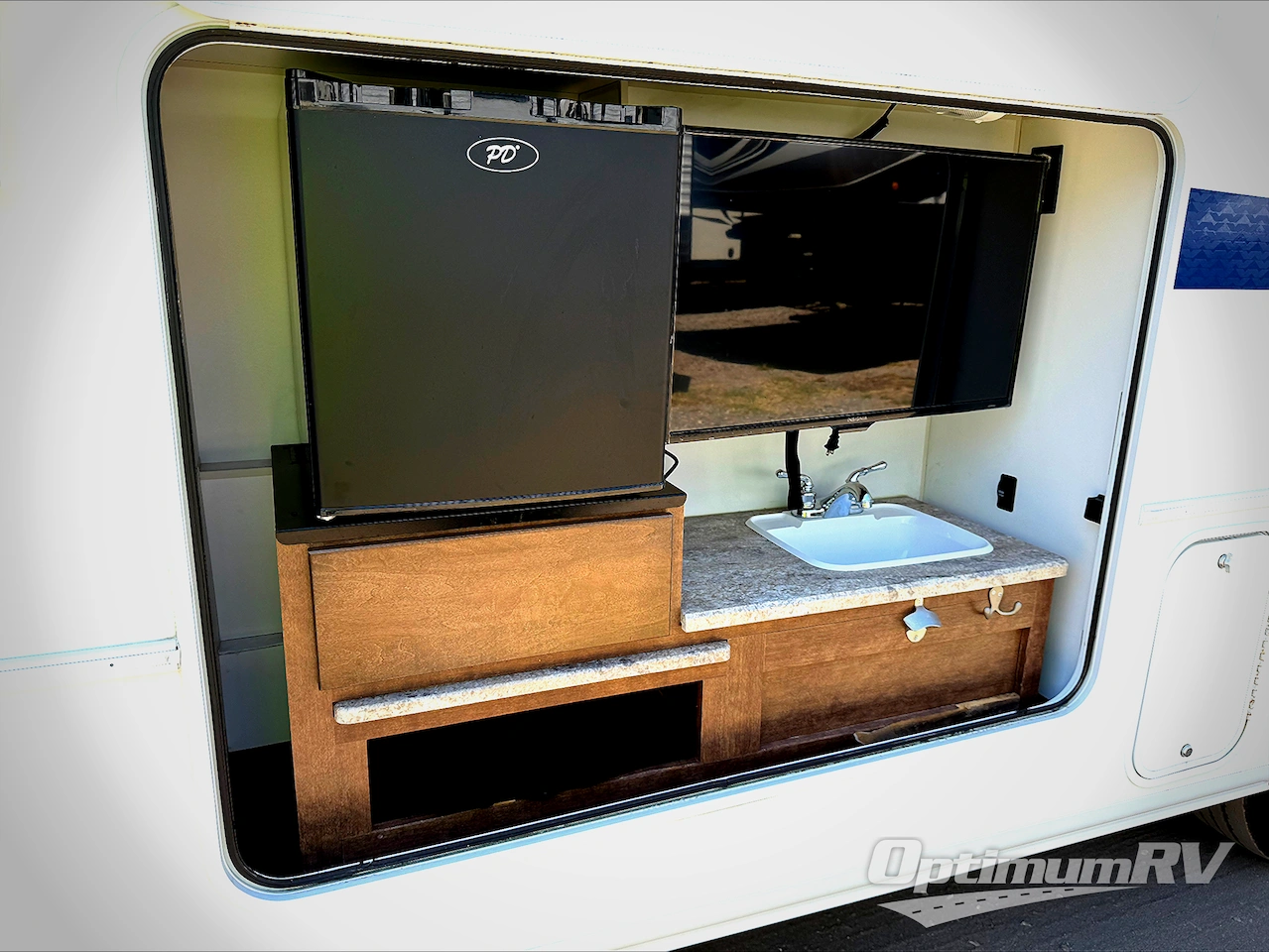 2018 Winnebago Intent 26M Photo 18