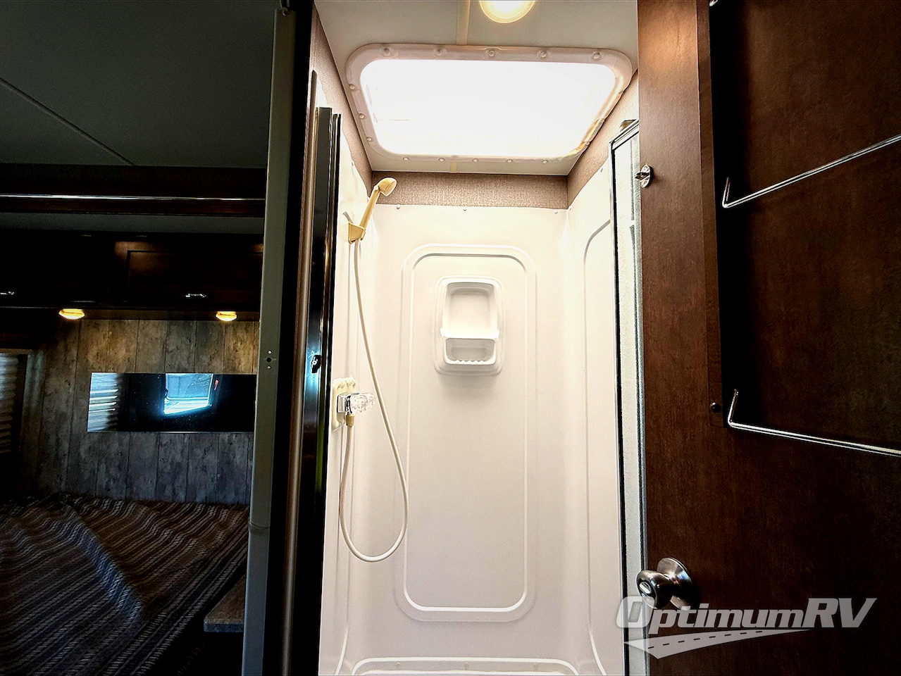 2018 Winnebago Intent 26M Photo 12