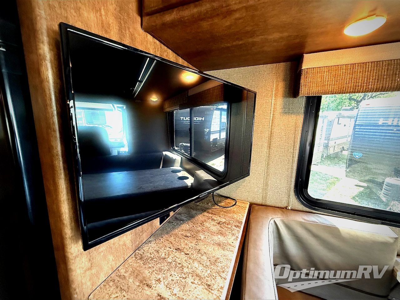 2018 Winnebago Intent 26M Photo 15