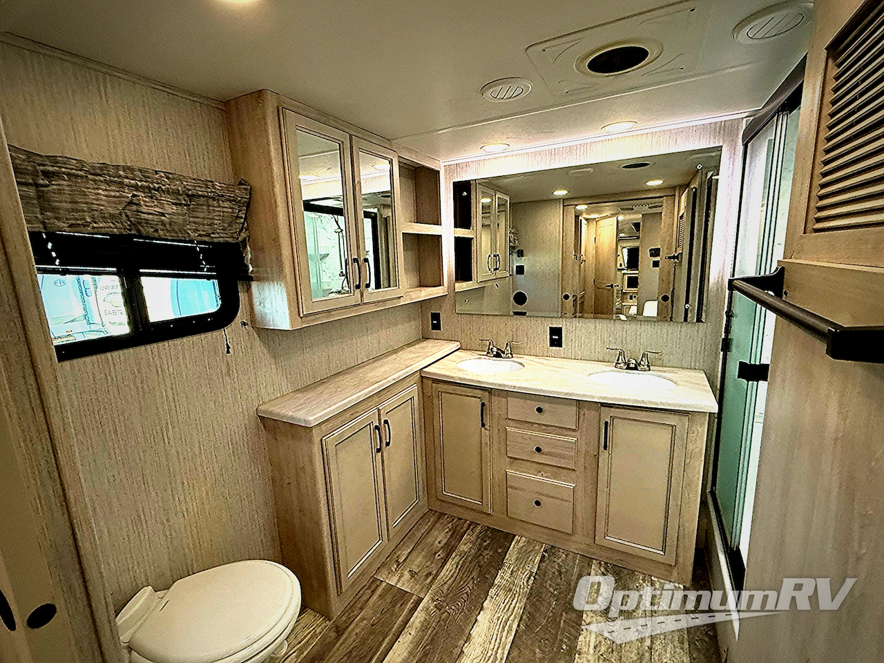 2022 Forest River Sandpiper Luxury 391FLRB Photo 17
