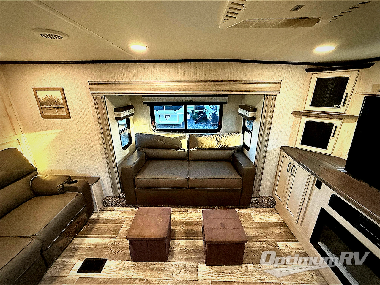 2022 Forest River Sandpiper Luxury 391FLRB Photo 9