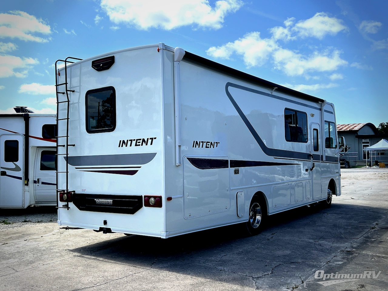 2018 Winnebago Intent 29L Photo 2