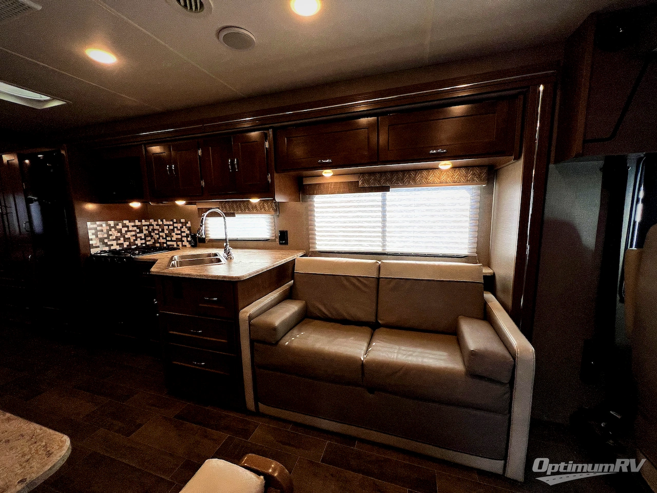 2018 Winnebago Intent 29L Photo 12