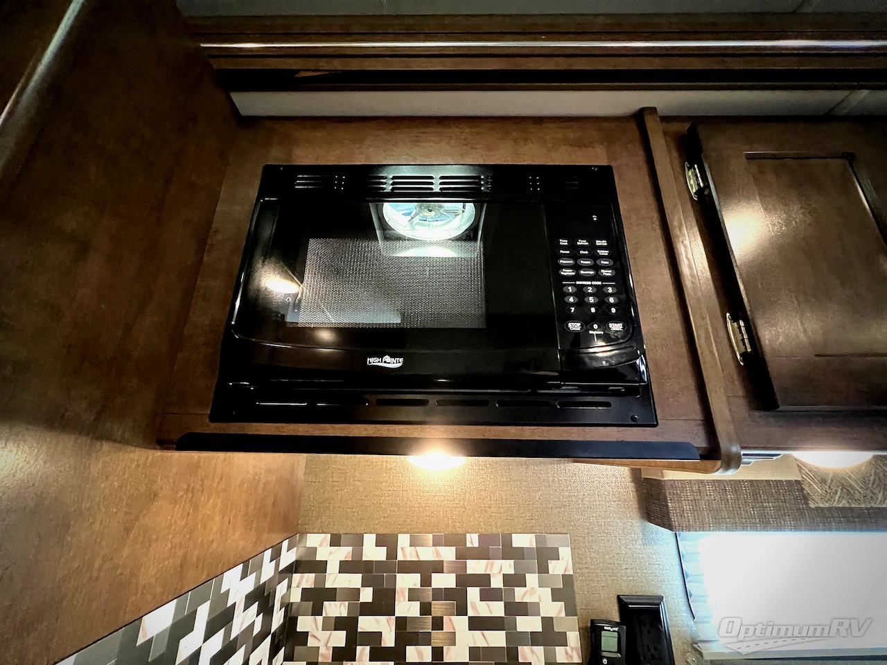 2018 Winnebago Intent 29L Photo 16
