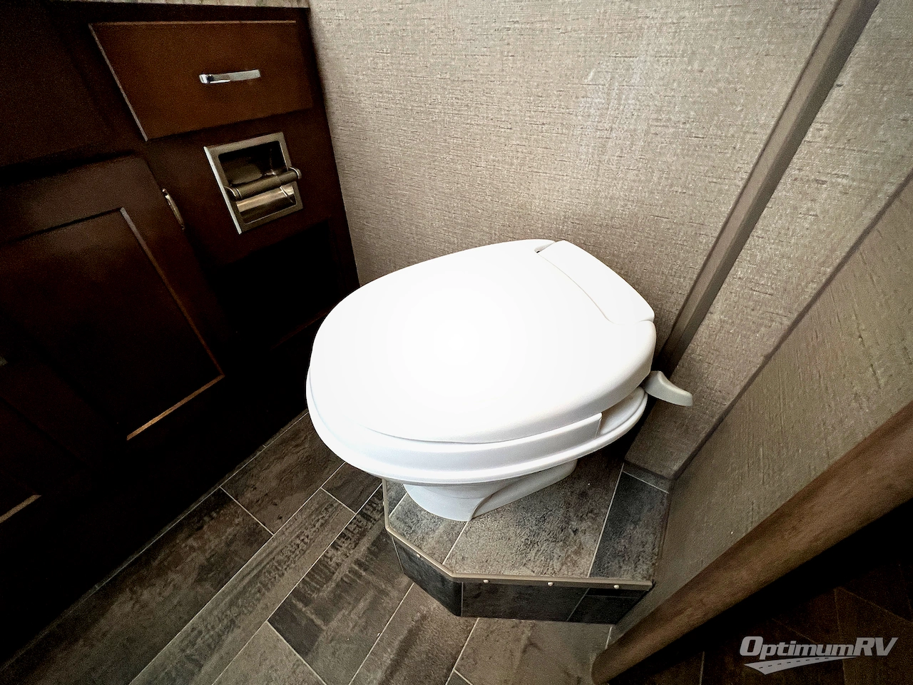 2018 Winnebago Intent 29L Photo 18