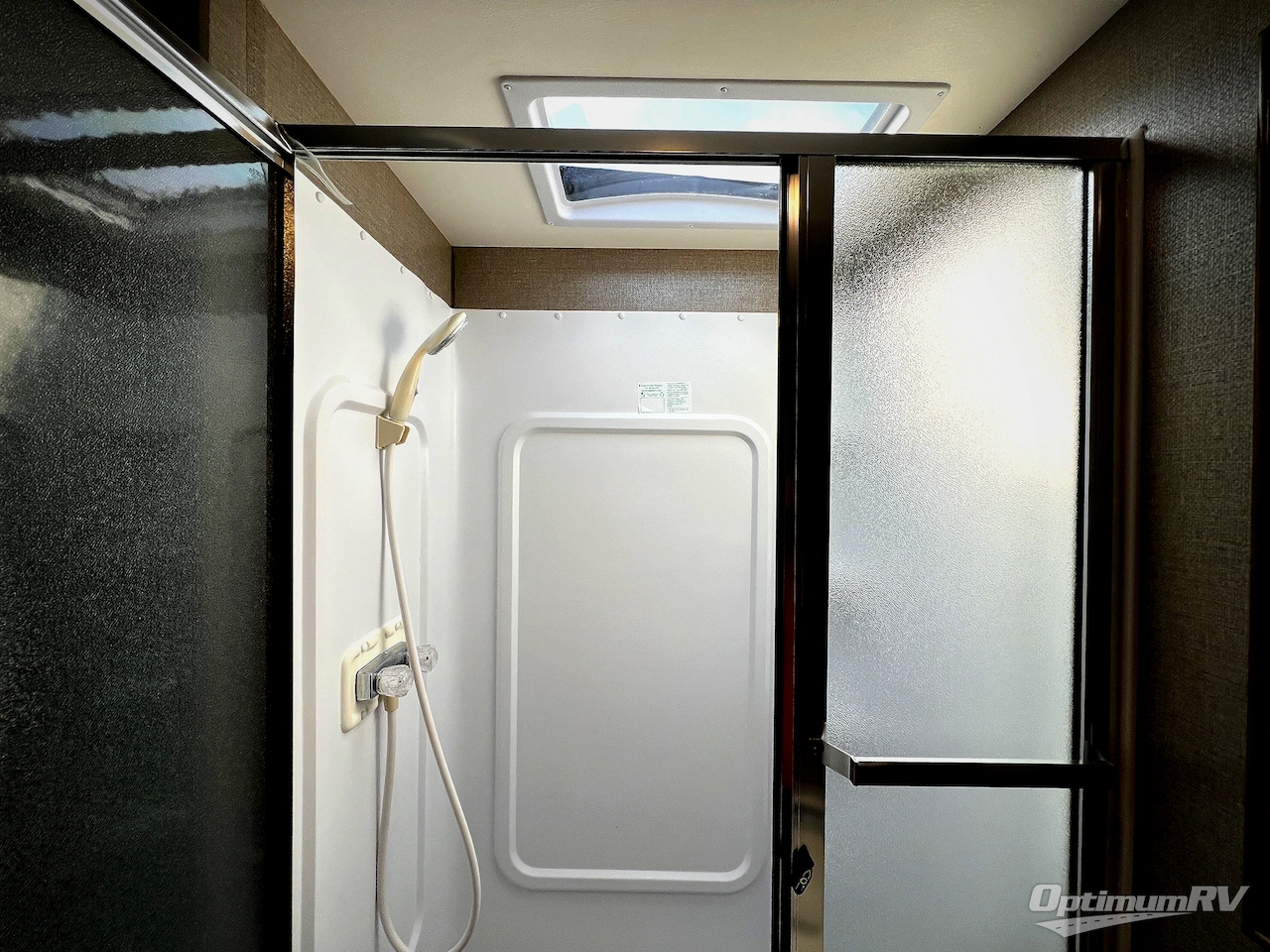 2018 Winnebago Intent 29L Photo 20