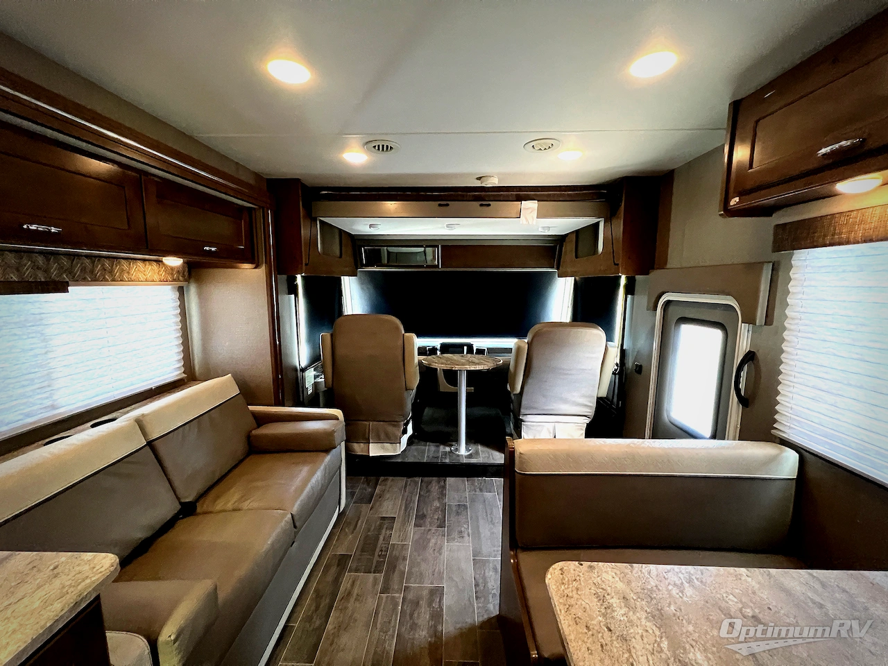 2018 Winnebago Intent 29L Photo 4