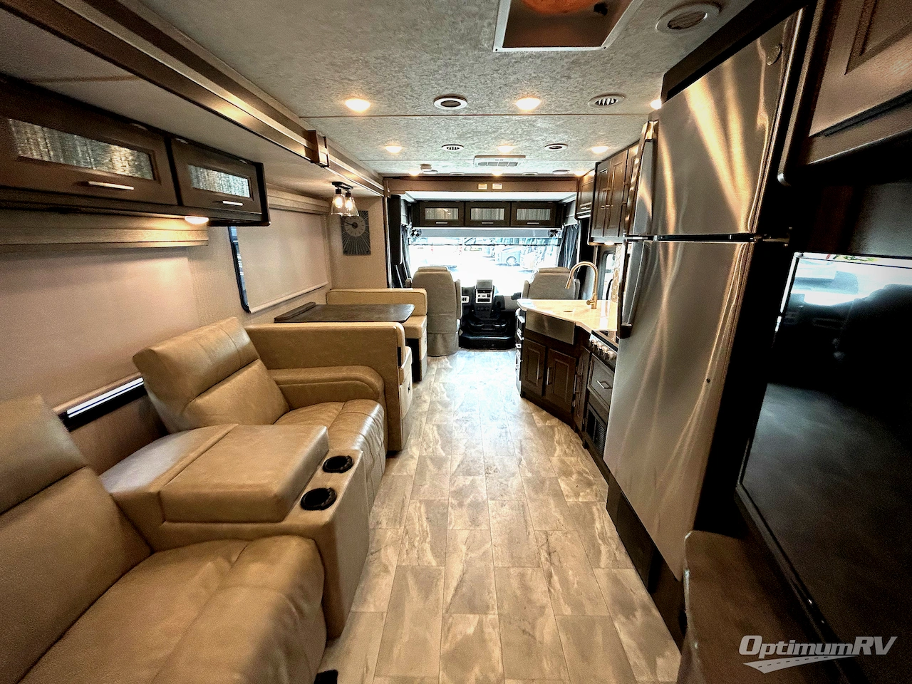 2023 Coachmen Encore 325SS Photo 5