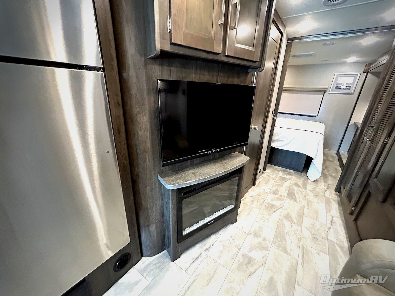2023 Coachmen Encore 325SS Photo 13