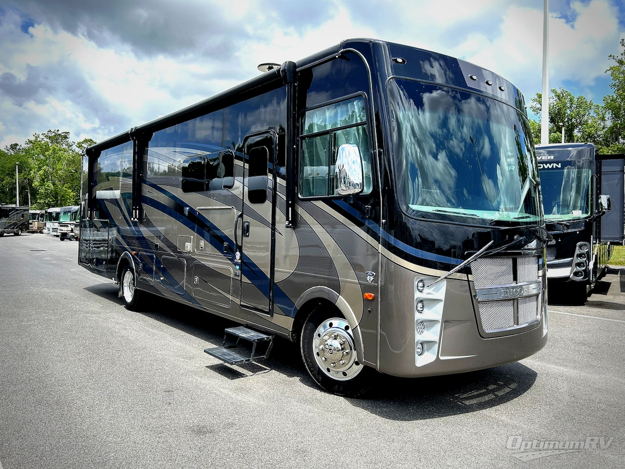 2023 Coachmen Encore 325SS Photo 1