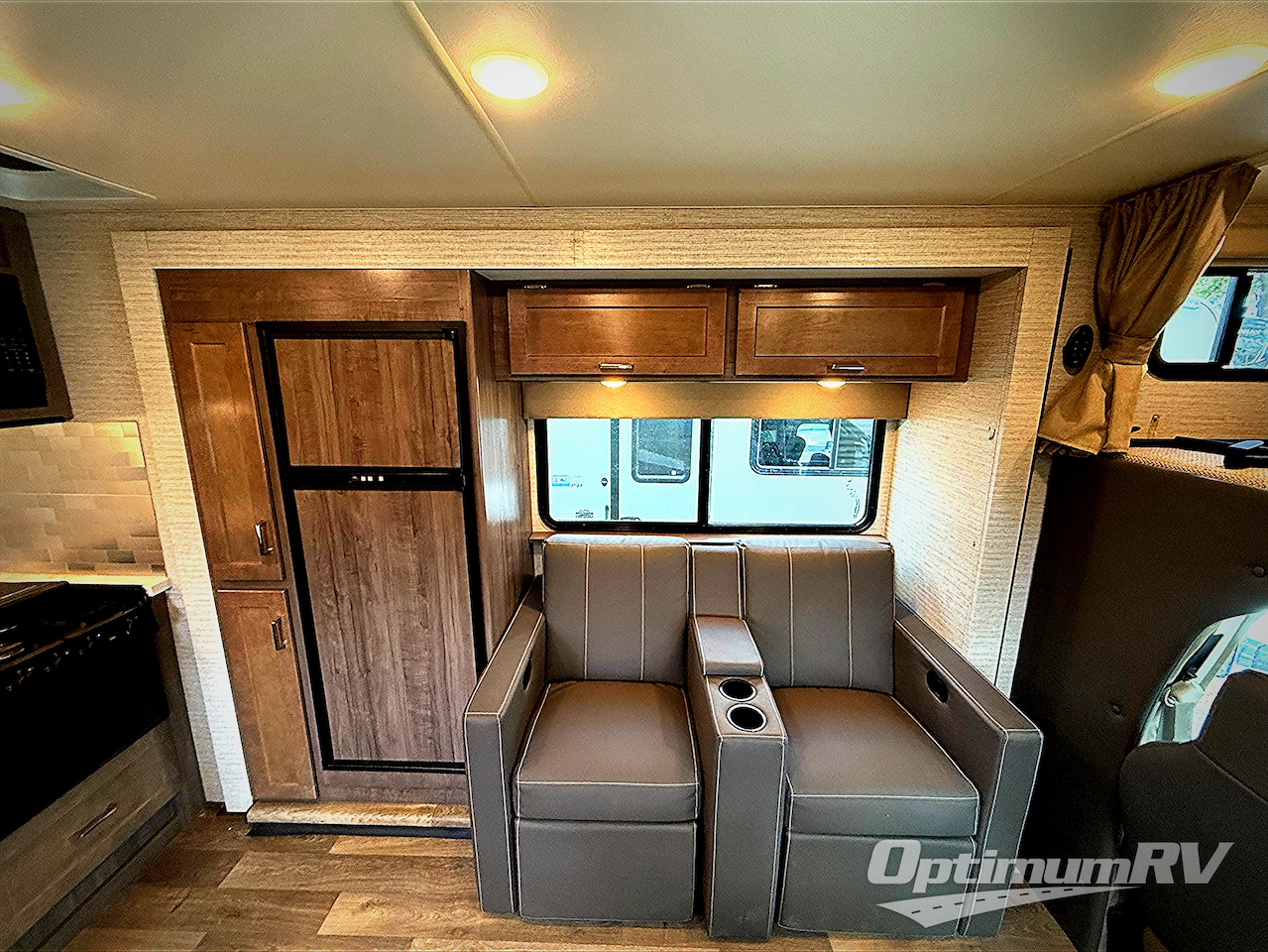 2022 Winnebago Spirit 26T Photo 9