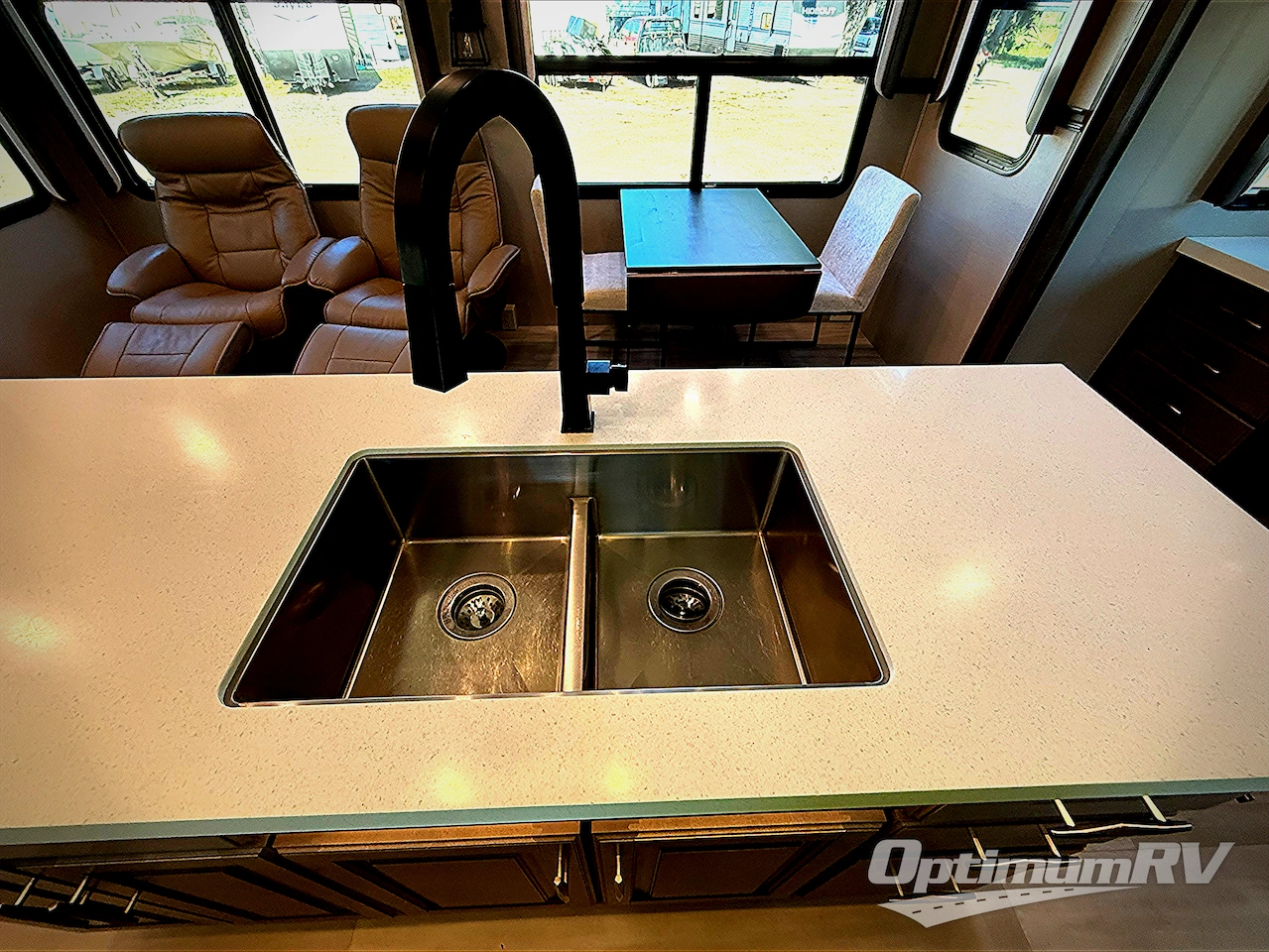 2021 Grand Design Solitude 345GK-R Photo 12