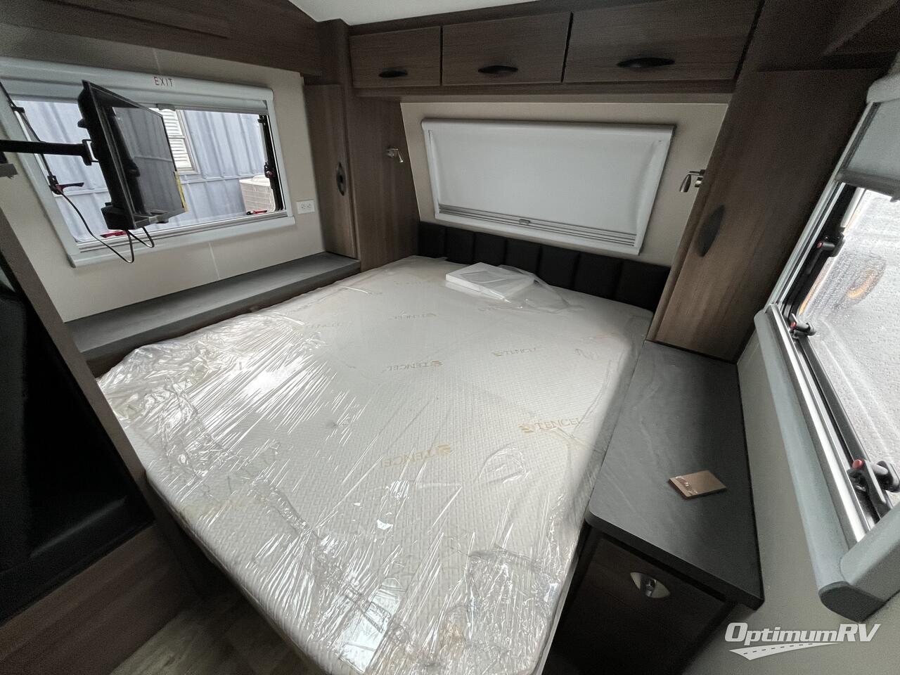 2025 Black Series Camper BLACK SERIES MARS S-16 Photo 4