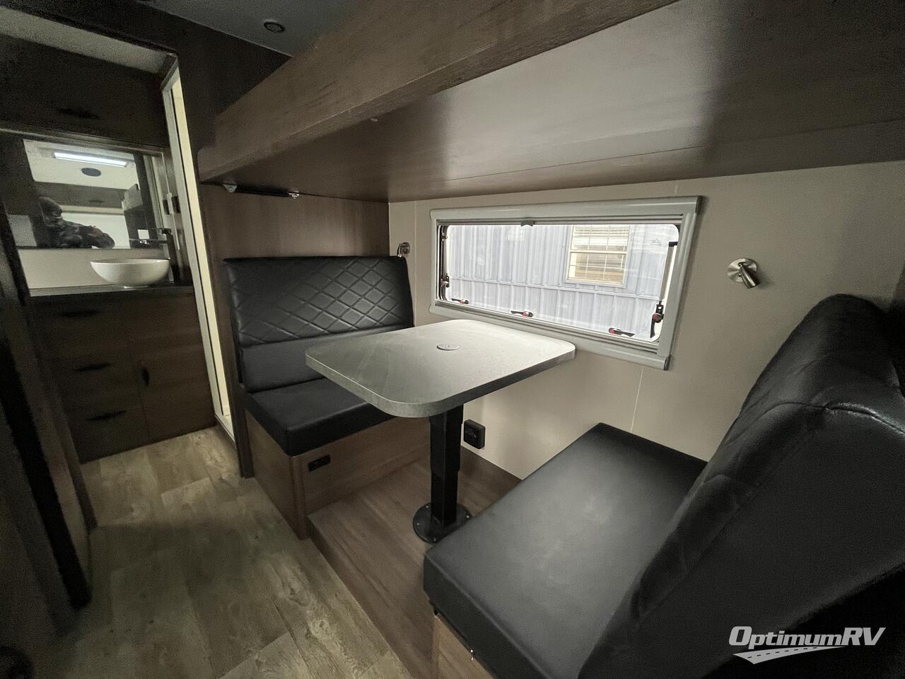 2025 Black Series Camper BLACK SERIES MARS S-16 Photo 8
