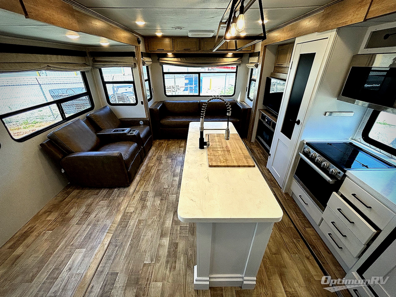 2022 Keystone Arcadia 377RL Photo 4