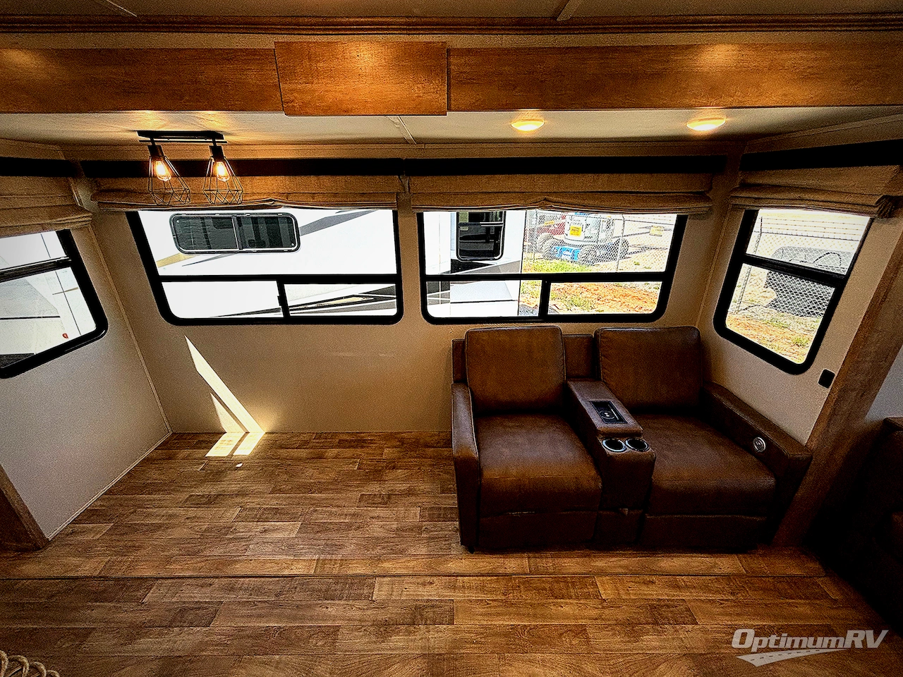 2022 Keystone Arcadia 377RL Photo 6
