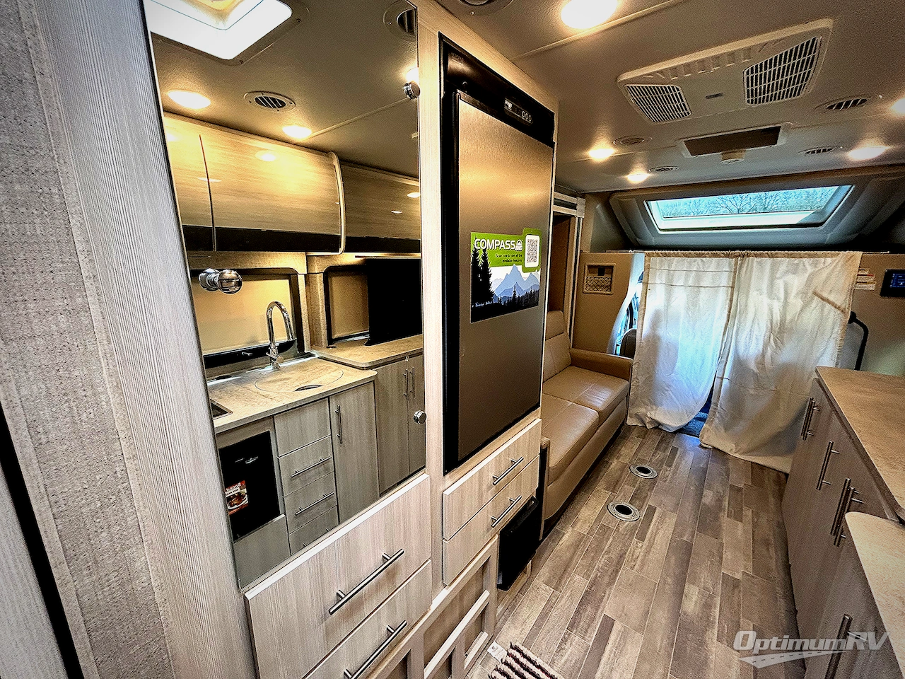2023 Thor Compass AWD 23TE Photo 12