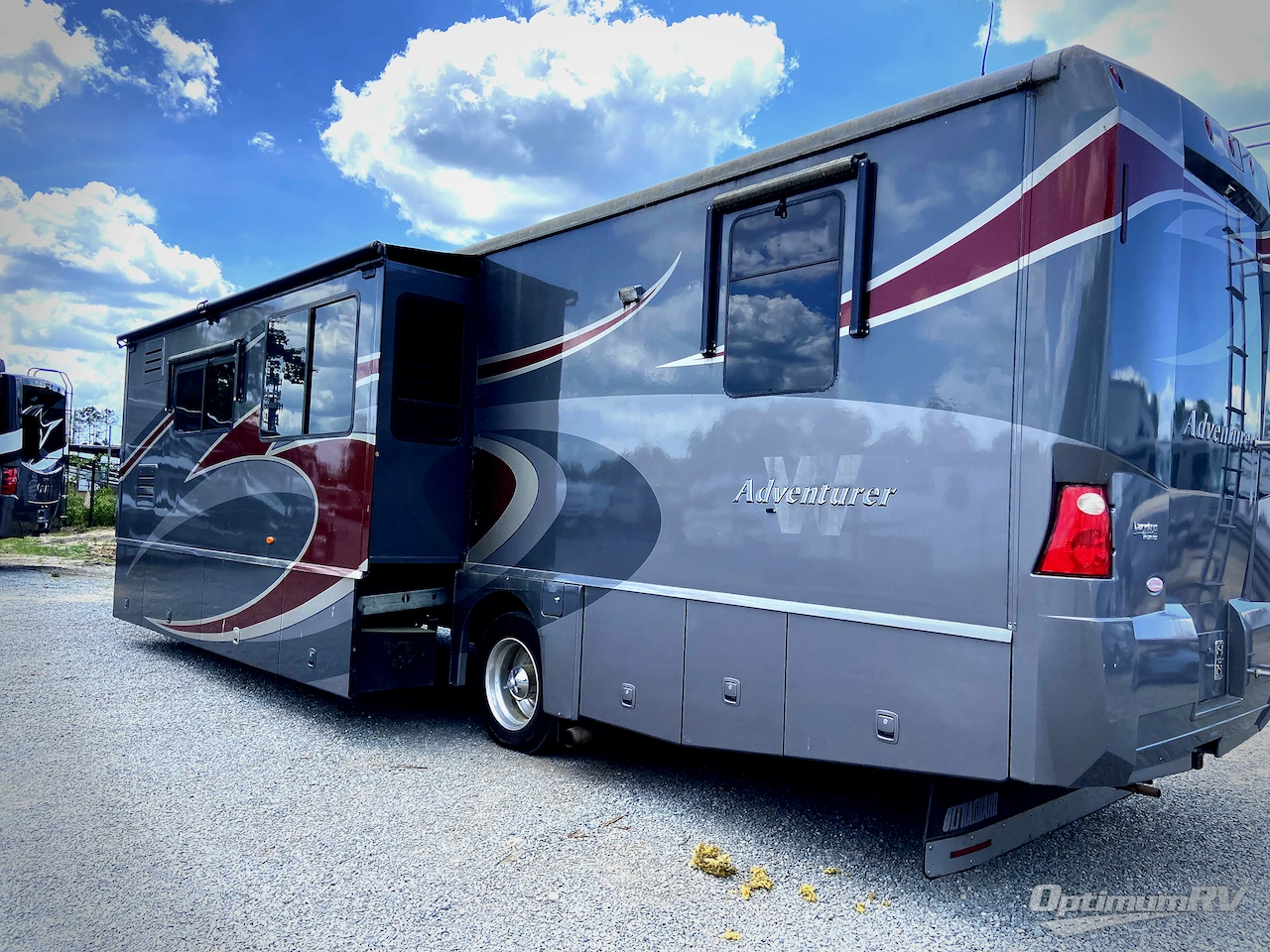 2007 Winnebago Adventurer 38T Photo 4
