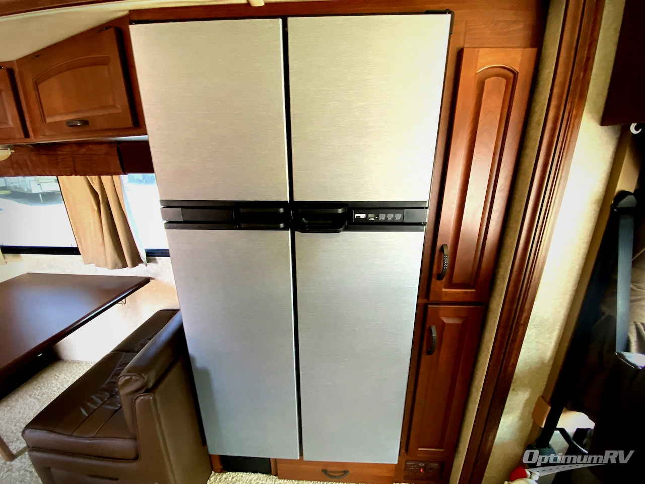 2007 Winnebago Adventurer 38T Photo 14
