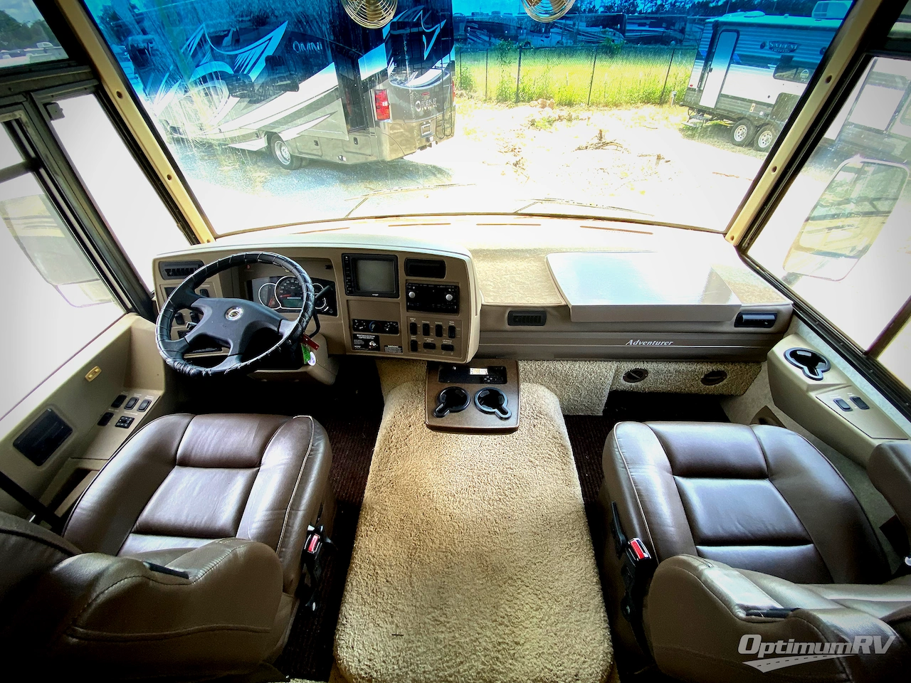 2007 Winnebago Adventurer 38T Photo 15