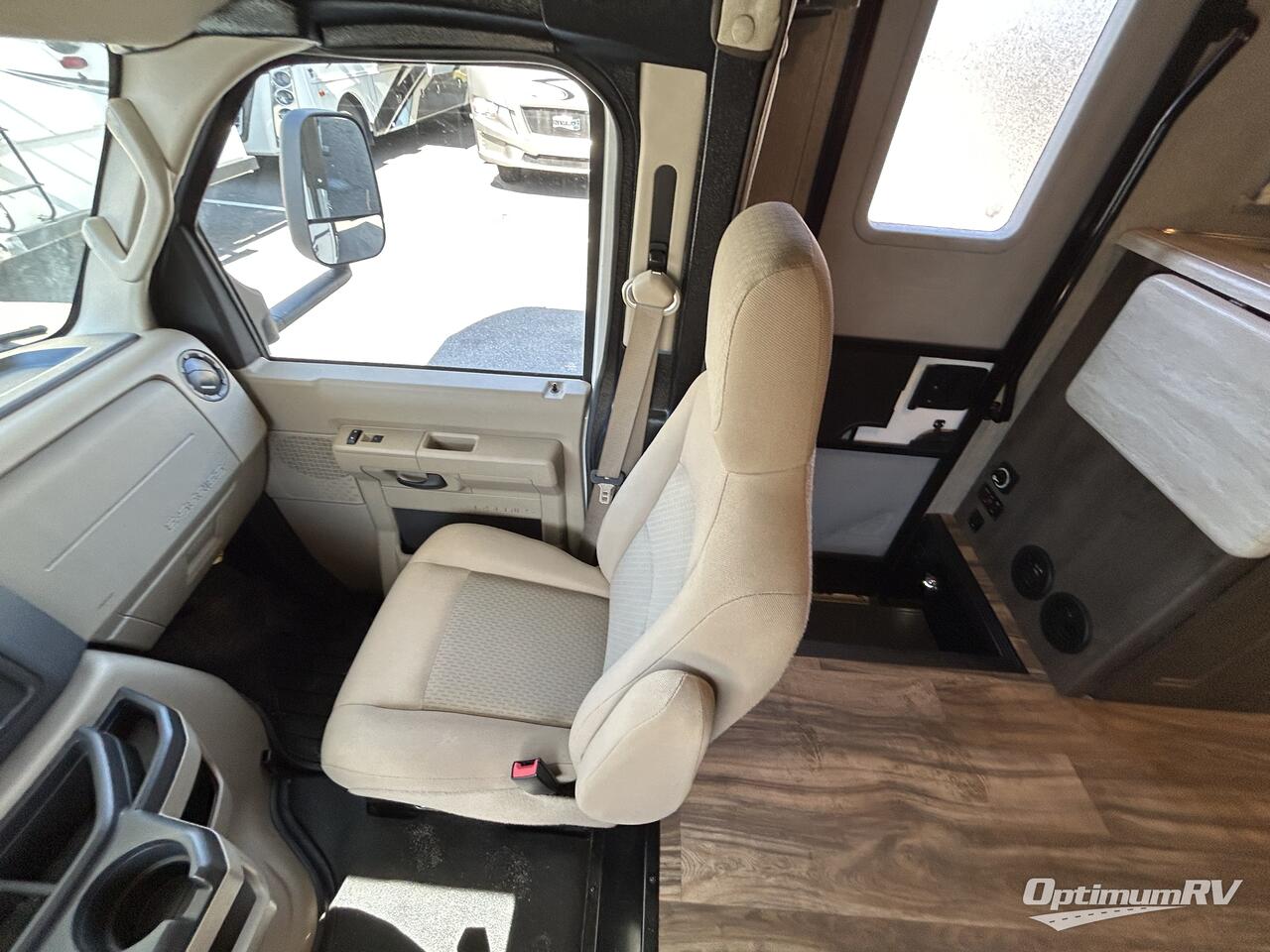 2020 NeXus Triumph 24T Photo 4