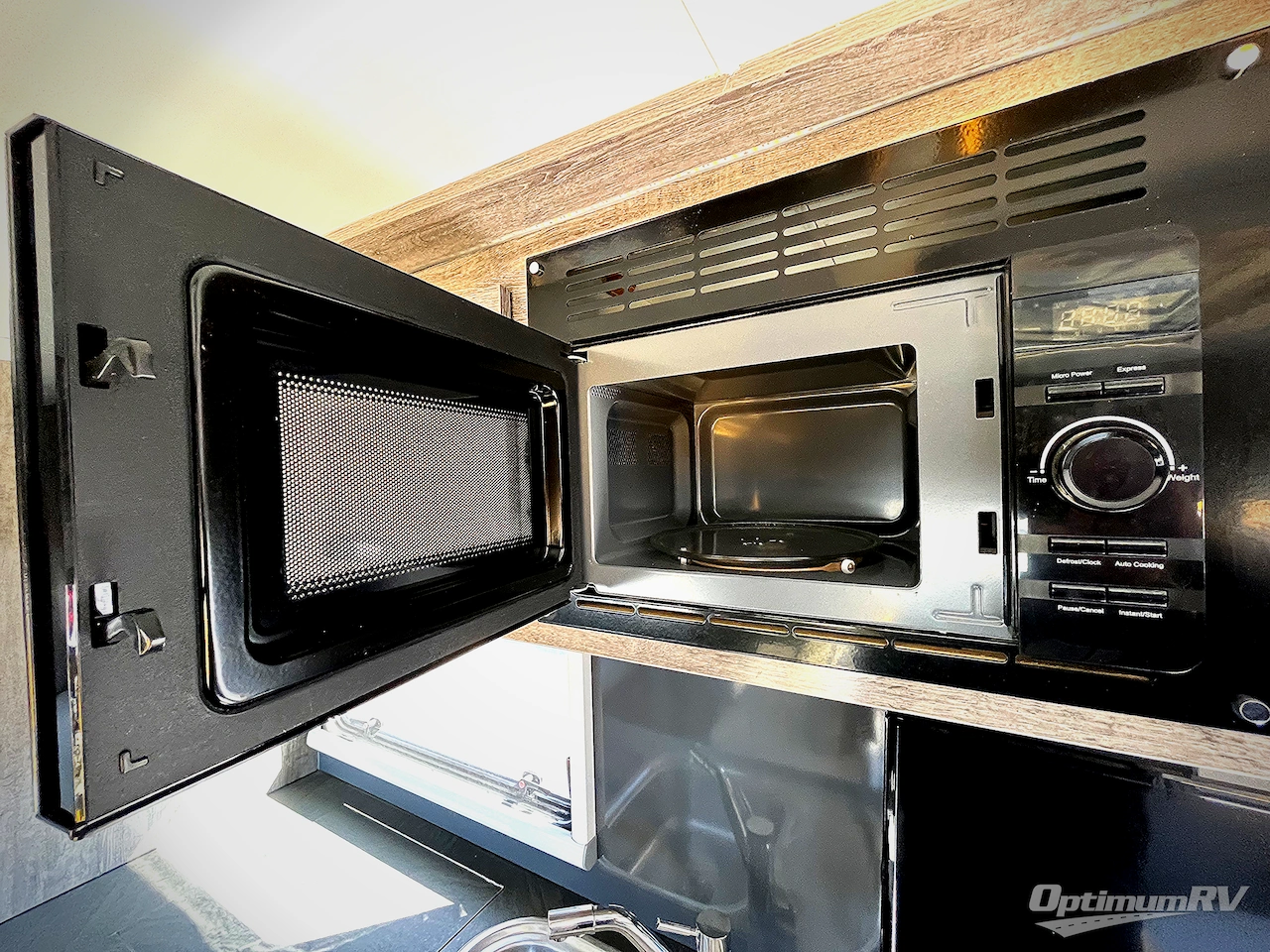 2022 Black Series Camper HQ Series HQ19 Photo 12