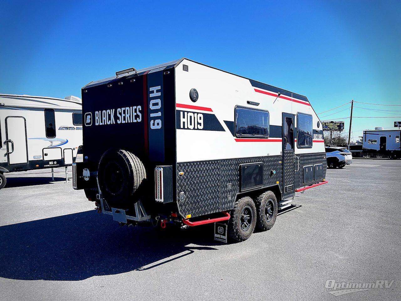 2022 Black Series Camper HQ Series HQ19 Photo 2