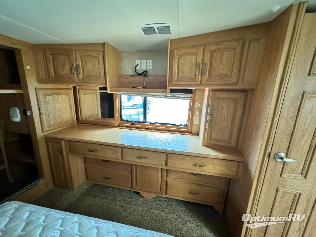 2012 DRV Luxury Suites Mobile Suites 41 RESB4 Photo 15