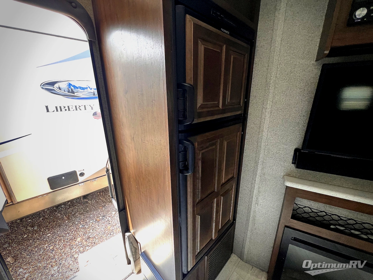 2019 Forest River Flagstaff Micro Lite 25FKS Photo 7