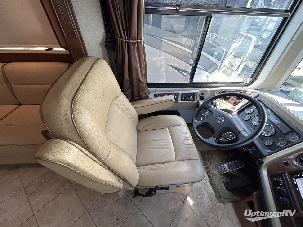 2012 Fleetwood Discovery 36J Photo 2