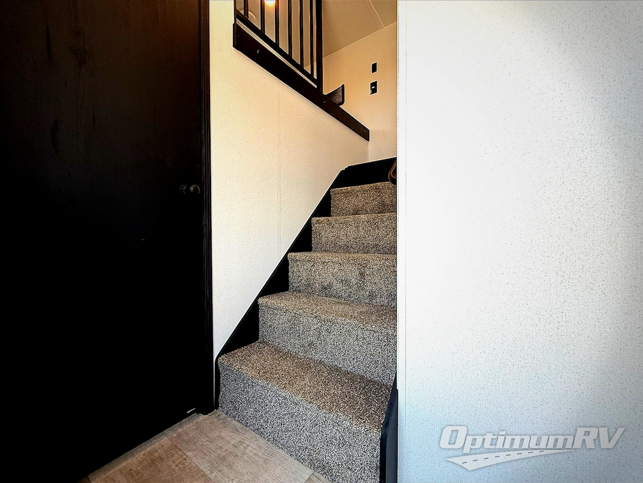 2025 Palomino Puma Destination 402LFT Photo 11