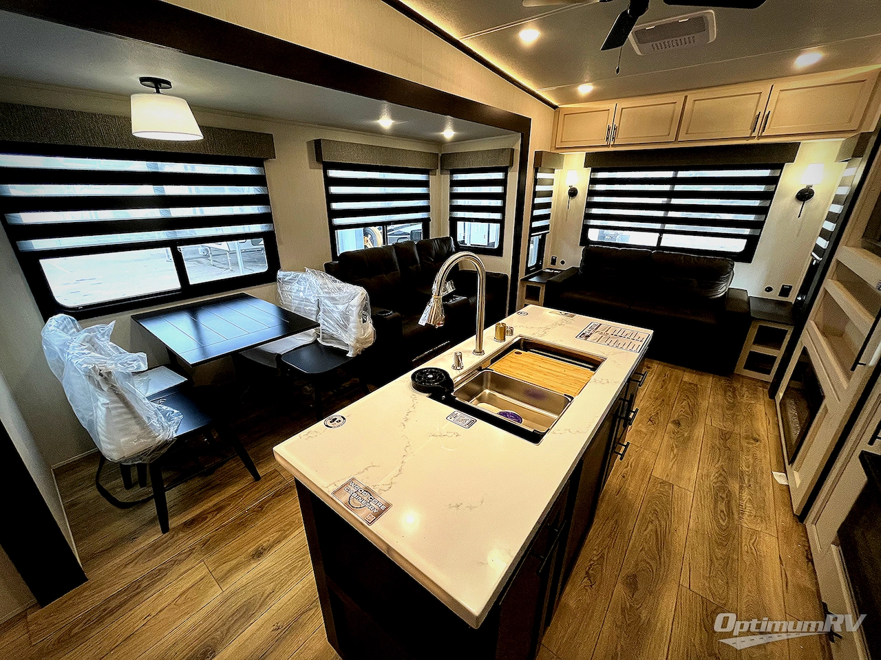 2025 Forest River Sabre 36FLX Photo 5