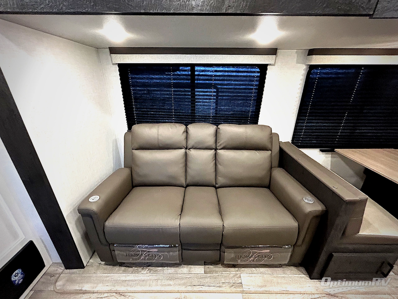 2025 Venture Sienna SA271VBH Photo 9