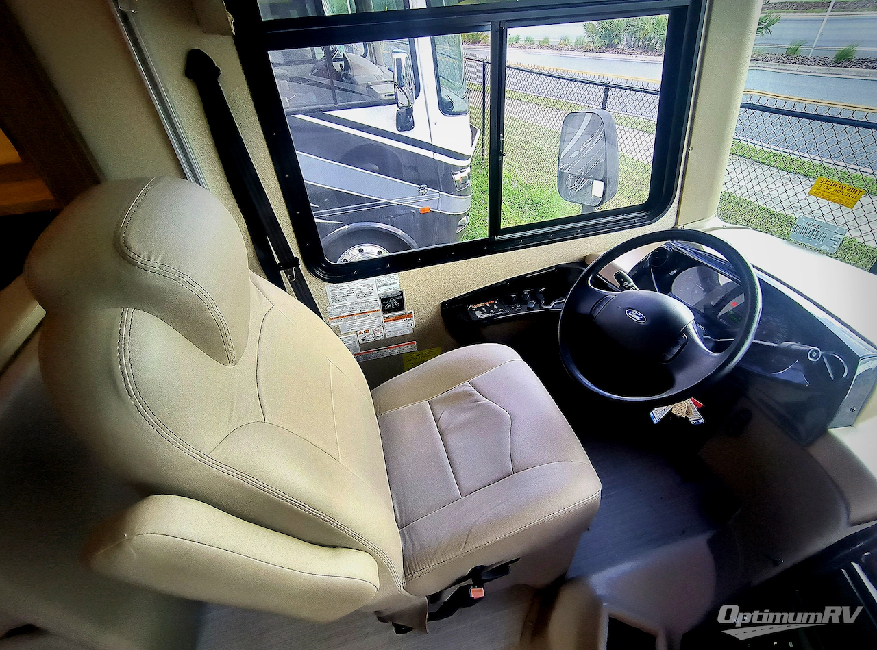 2019 Entegra Vision 29F Photo 2