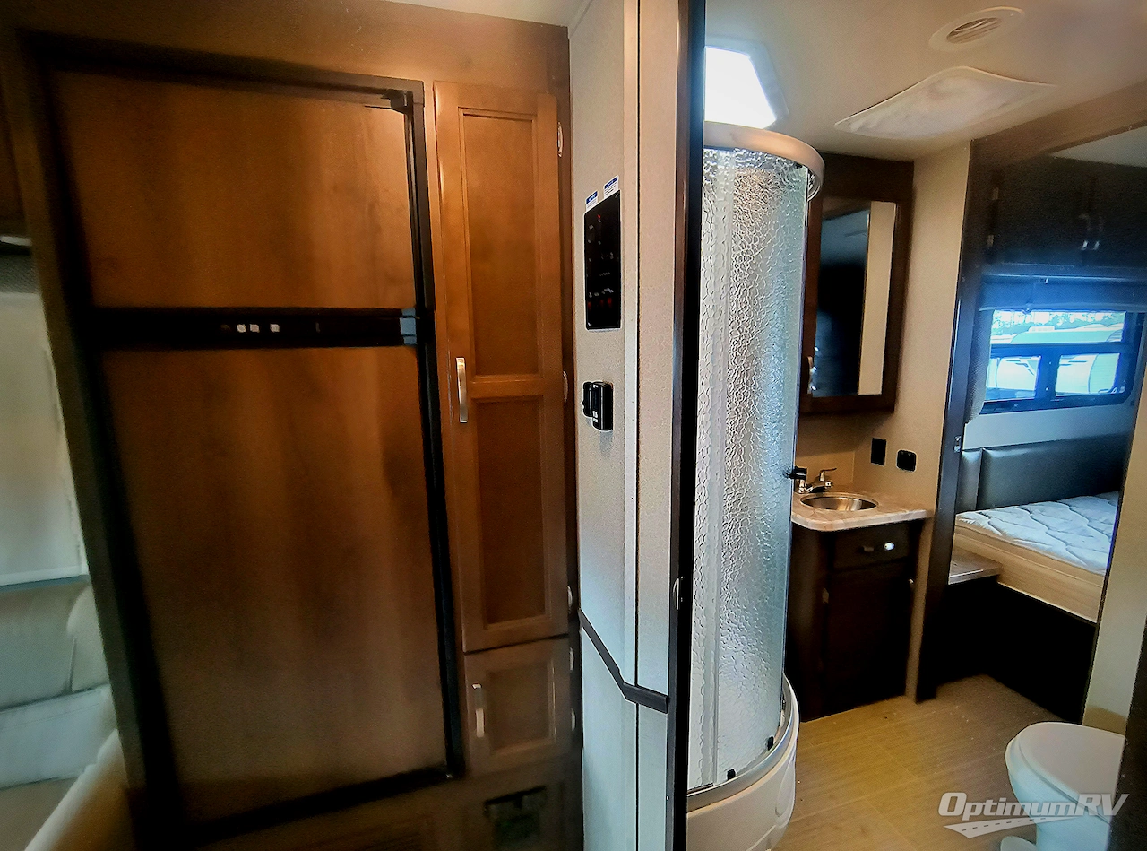 2019 Entegra Vision 29F Photo 10