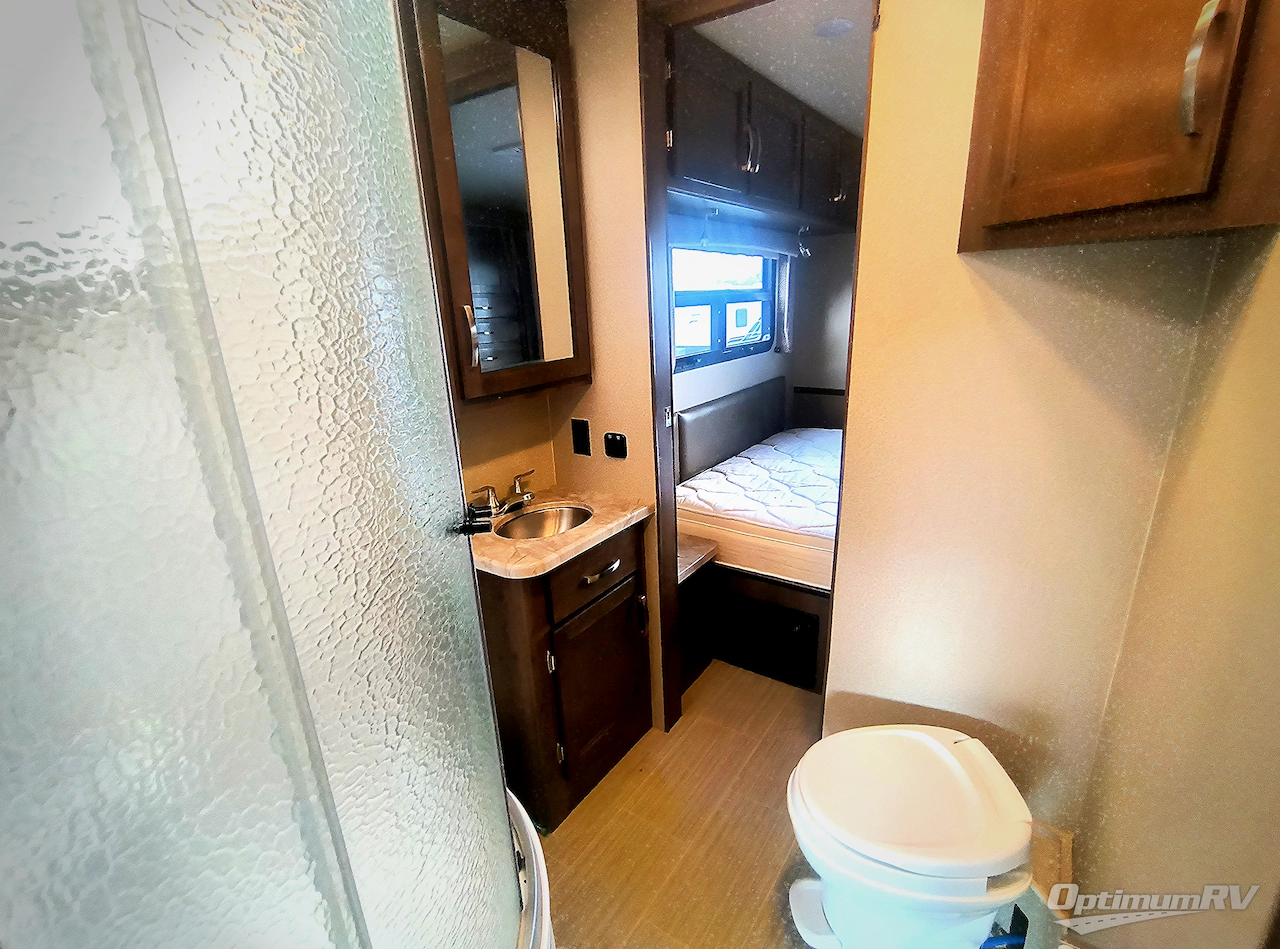 2019 Entegra Vision 29F Photo 11