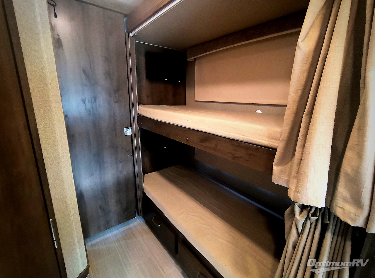 2019 Entegra Vision 29F Photo 12