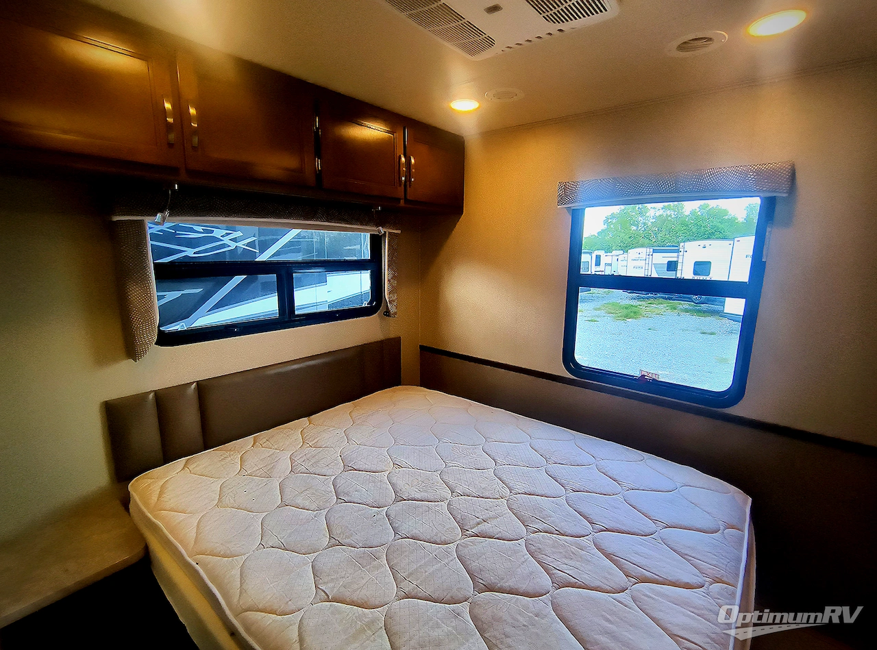 2019 Entegra Vision 29F Photo 14