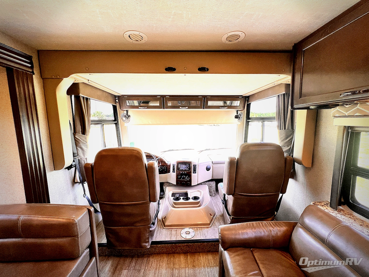 2019 Thor Freedom Traveler A30 Photo 6