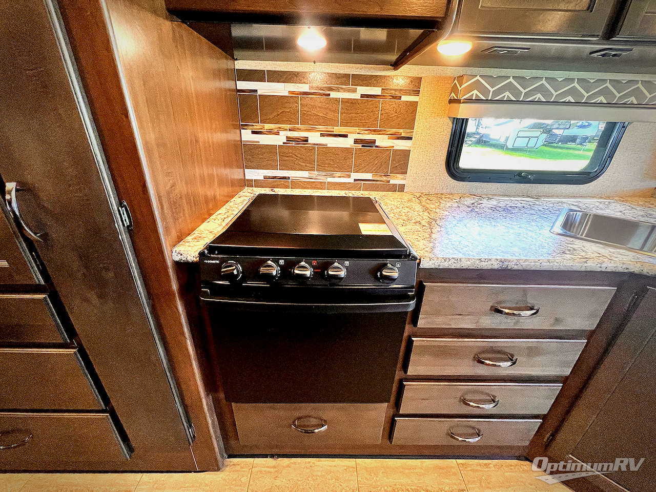 2019 Thor Freedom Traveler A30 Photo 12