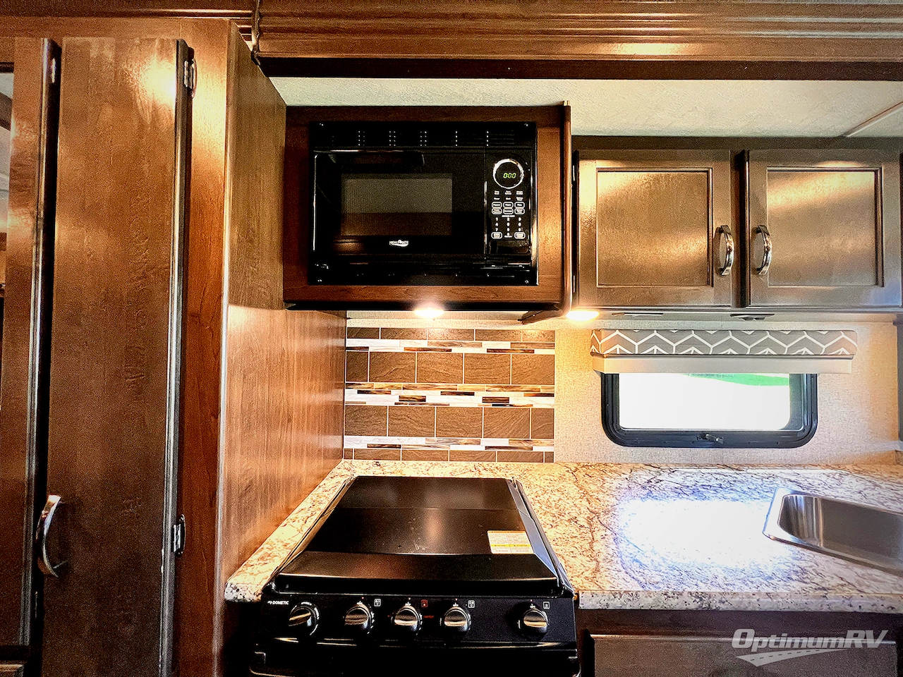 2019 Thor Freedom Traveler A30 Photo 13