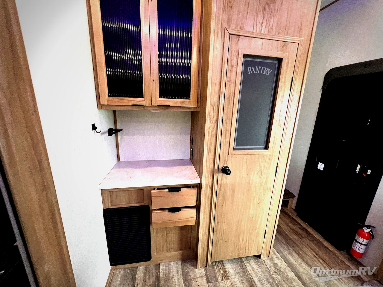 2023 Forest River Cherokee Arctic Wolf Suite 3550 Photo 10