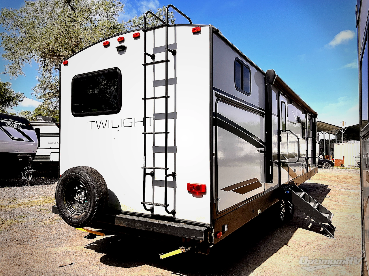 2021 Cruiser Twilight Signature TWS 3300 Photo 2